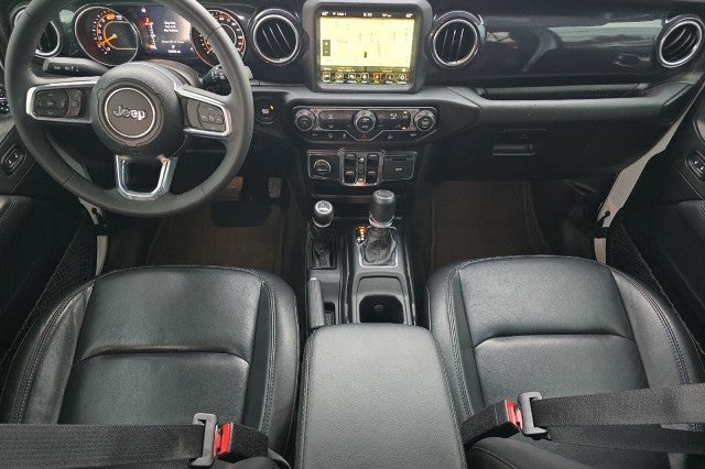 2023 Jeep Wrangler Sahara Altitude