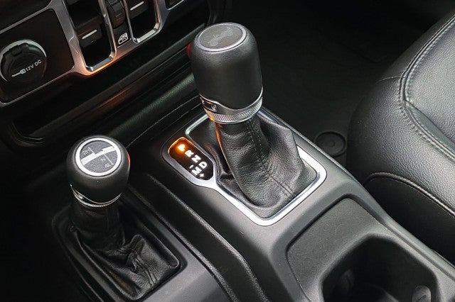2023 Jeep Wrangler Sahara Altitude