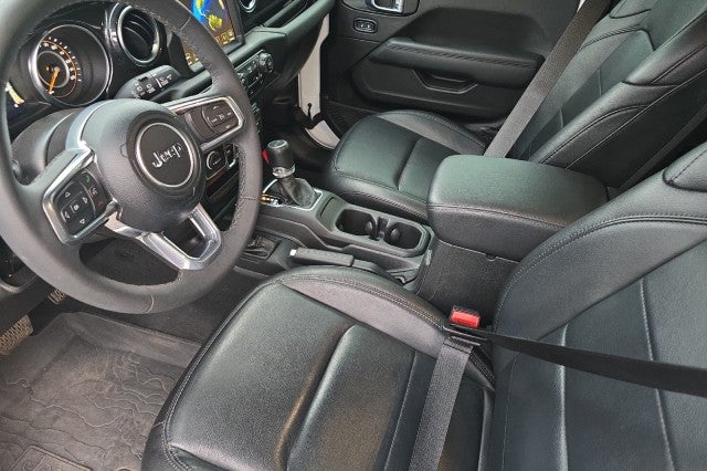 2023 Jeep Wrangler Sahara Altitude
