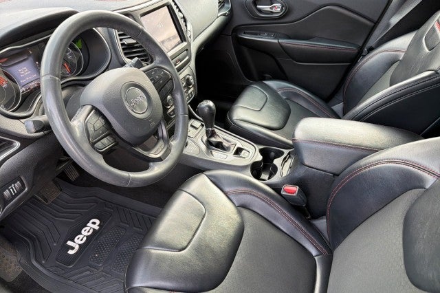 2020 Jeep Cherokee Trailhawk
