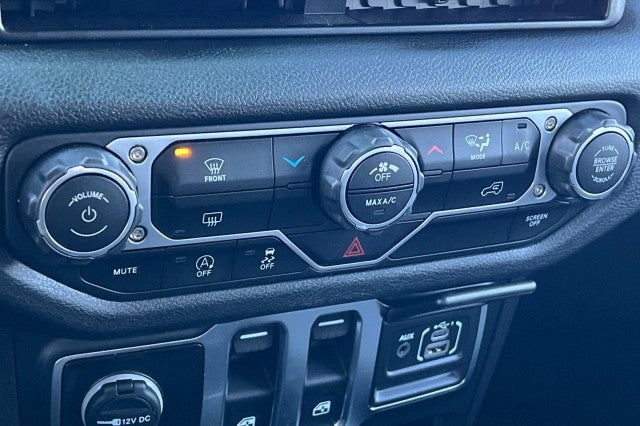 2025 Jeep Wrangler Base