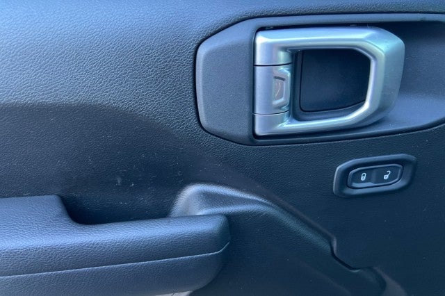 2025 Jeep Wrangler Base