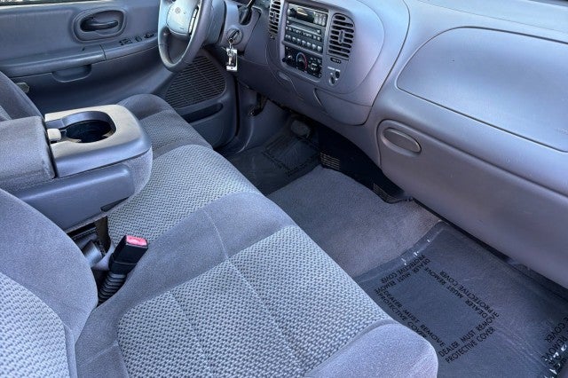 2002 Ford F-150 XL