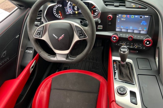 2017 Chevrolet Corvette Stingray Z51 2LT