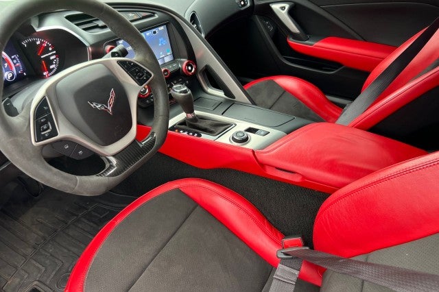 2017 Chevrolet Corvette Stingray Z51 2LT