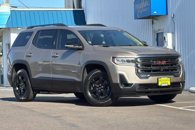 2022 GMC Acadia AT4