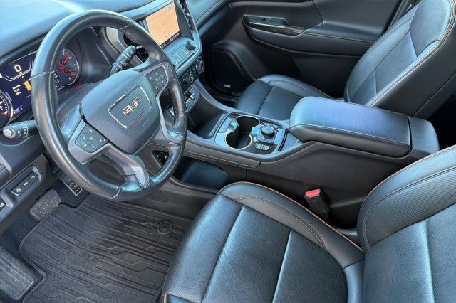 2022 GMC Acadia AT4