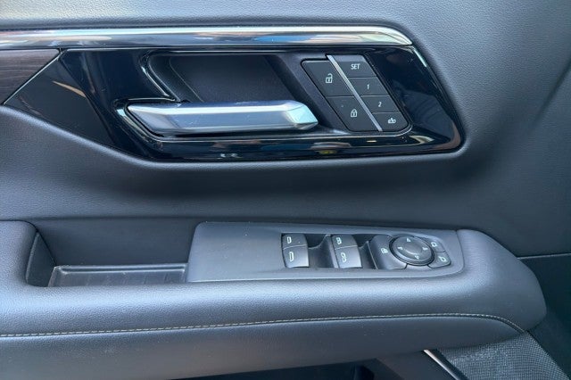 2025 Chevrolet Suburban Z71