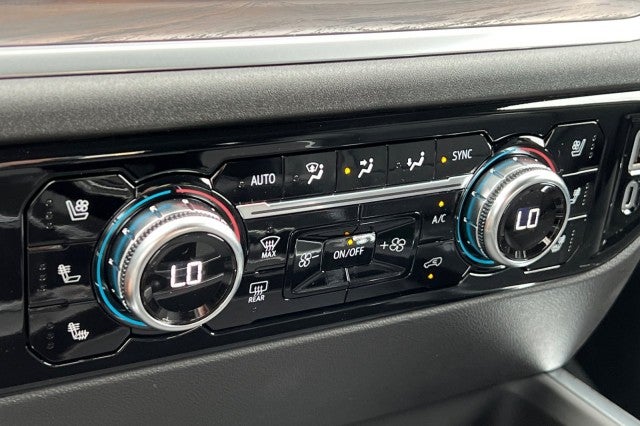 2025 GMC Sierra 3500 HD SLT