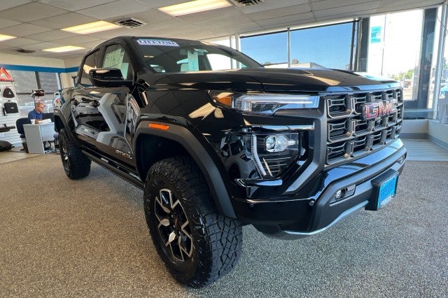 2025 GMC Canyon AT4