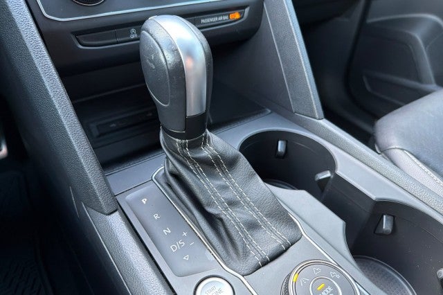 2021 Volkswagen Atlas 3.6L V6 SE w/Technology R-Line