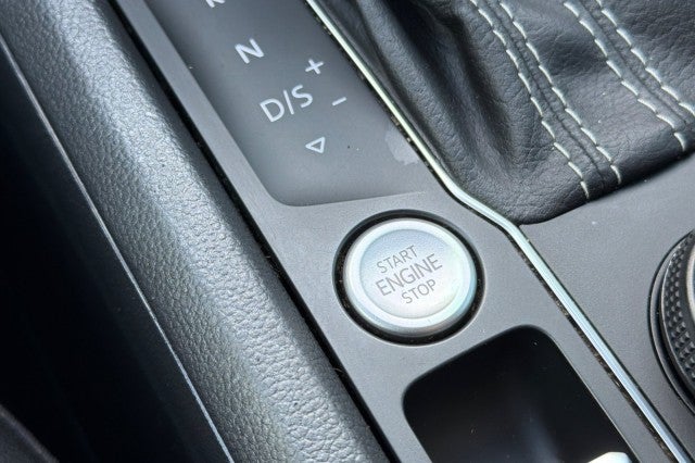 2021 Volkswagen Atlas 3.6L V6 SE w/Technology R-Line