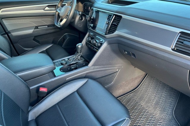 2022 Volkswagen Atlas Cross Sport 3.6L V6 SEL R-Line