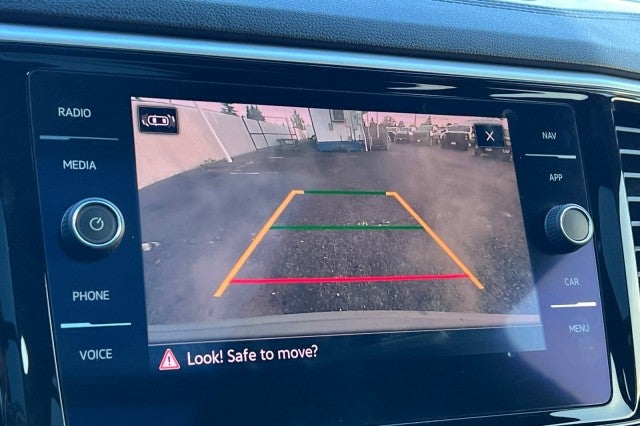 2022 Volkswagen Atlas Cross Sport 3.6L V6 SEL R-Line