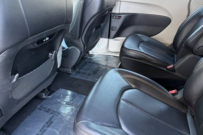 2023 Chrysler Pacifica Hybrid Touring L