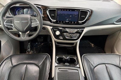 2023 Chrysler Pacifica Hybrid Limited