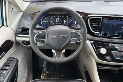 2023 Chrysler Pacifica Hybrid Limited