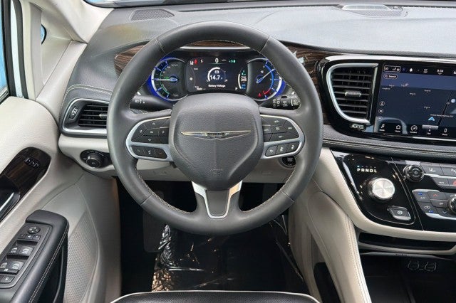 2023 Chrysler Pacifica Hybrid Limited