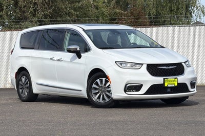 2023 Chrysler Pacifica Hybrid Limited