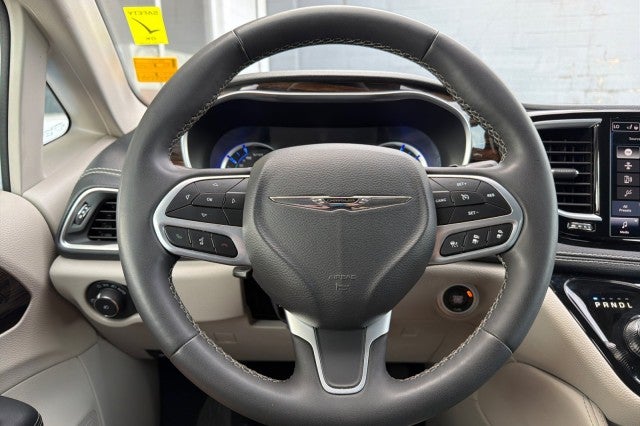2023 Chrysler Pacifica Hybrid Limited