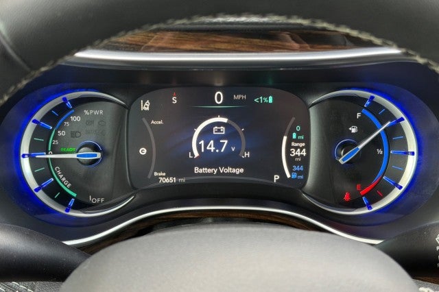 2023 Chrysler Pacifica Hybrid Limited