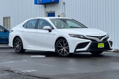 2023 Toyota Camry SE