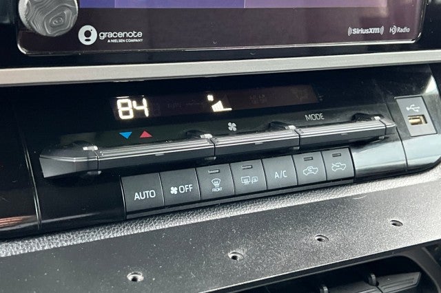 2022 Toyota Tundra 4WD SR5