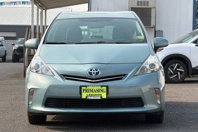 2014 Toyota Prius v Two