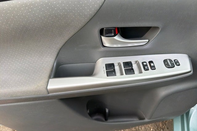 2014 Toyota Prius v Two